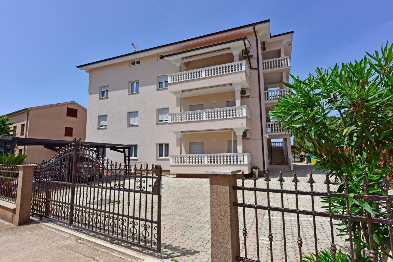 Apartments Elin Sofia Пореч Екстер'єр фото