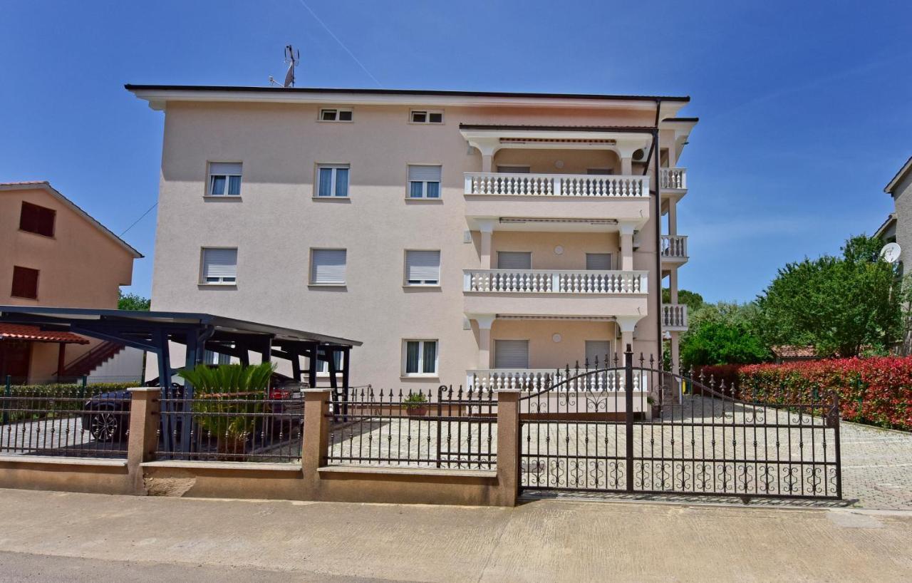Apartments Elin Sofia Пореч Екстер'єр фото