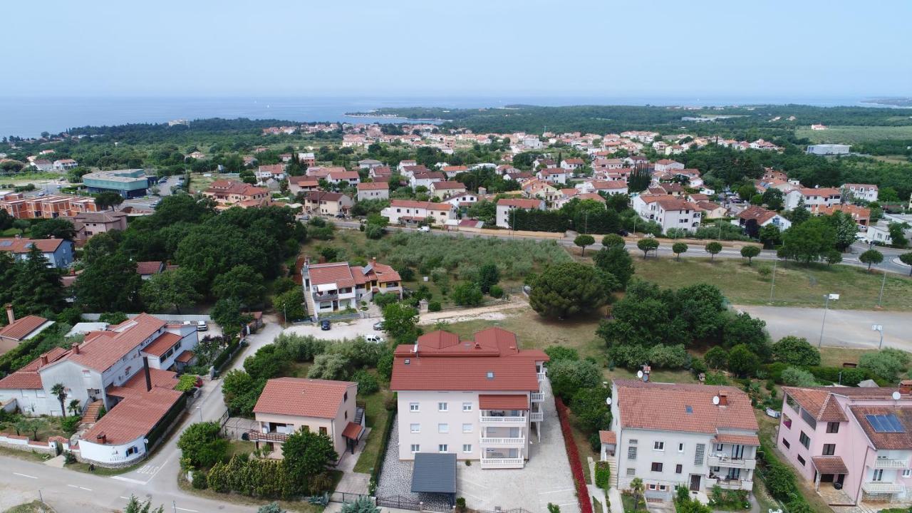 Apartments Elin Sofia Пореч Екстер'єр фото