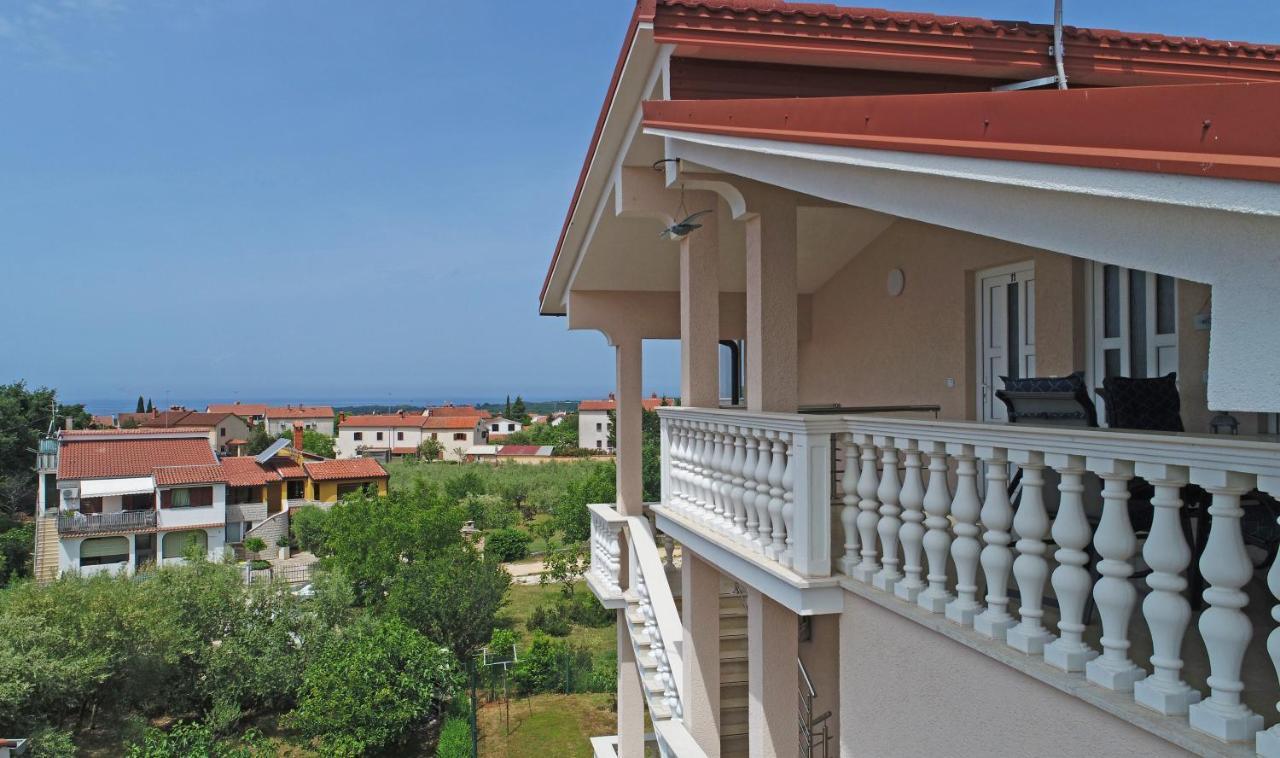 Apartments Elin Sofia Пореч Екстер'єр фото
