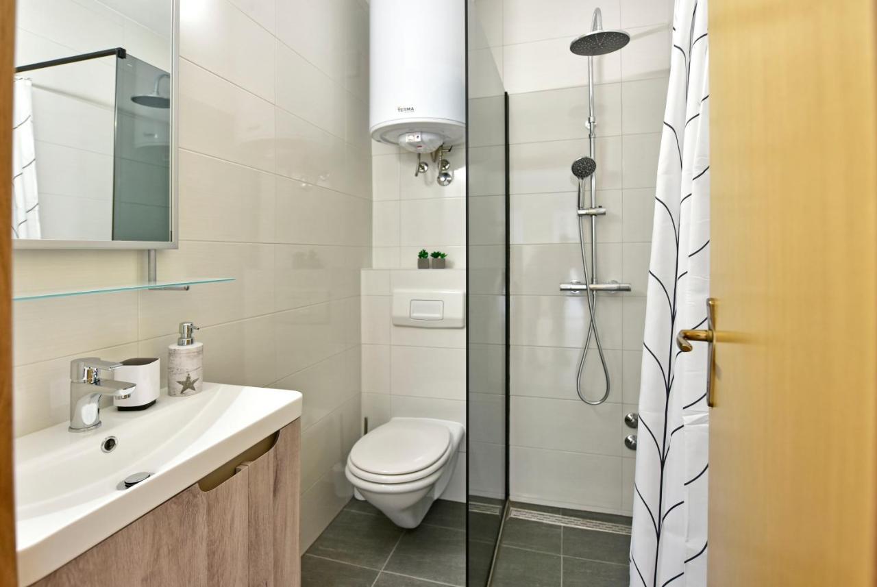 Apartments Elin Sofia Пореч Екстер'єр фото